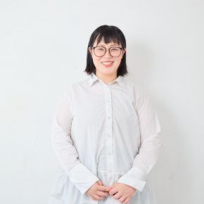 秋山　友香
